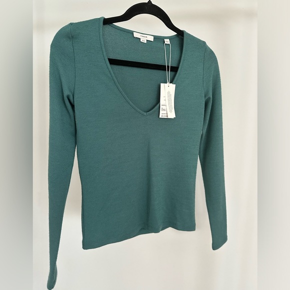 Turquoise Long Sleeve Top - Picture 1 of 3